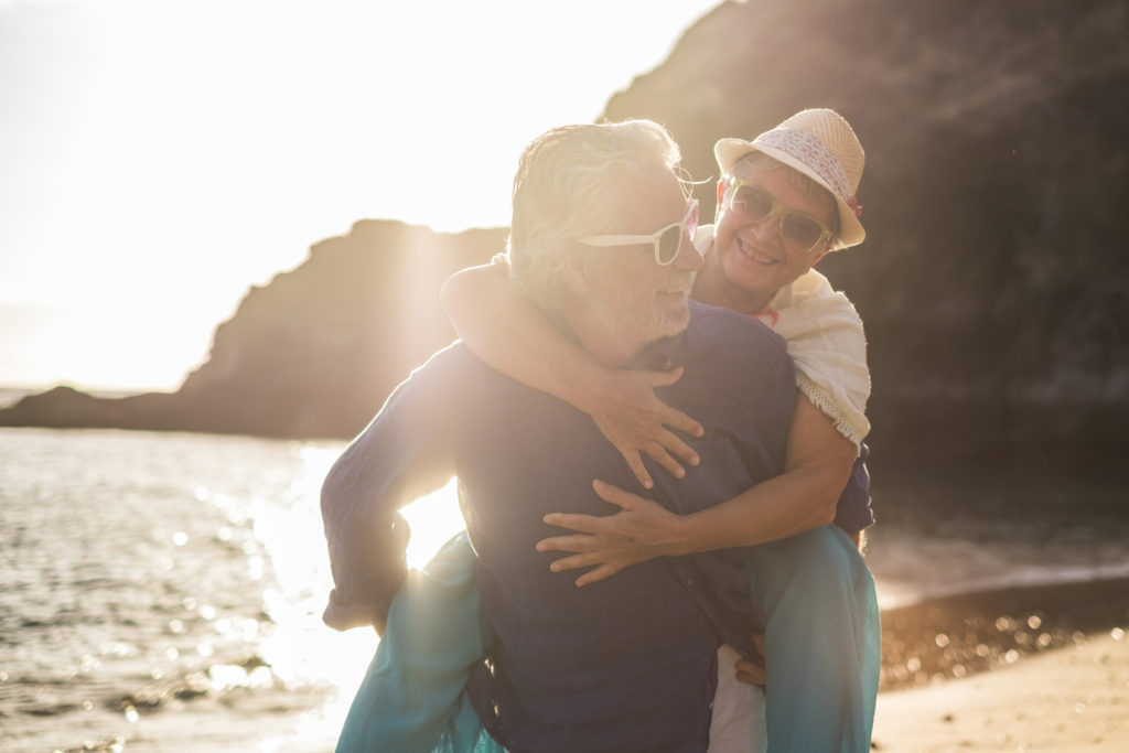 Senior couple on vacation - Retirement age - Myths about federal retirement