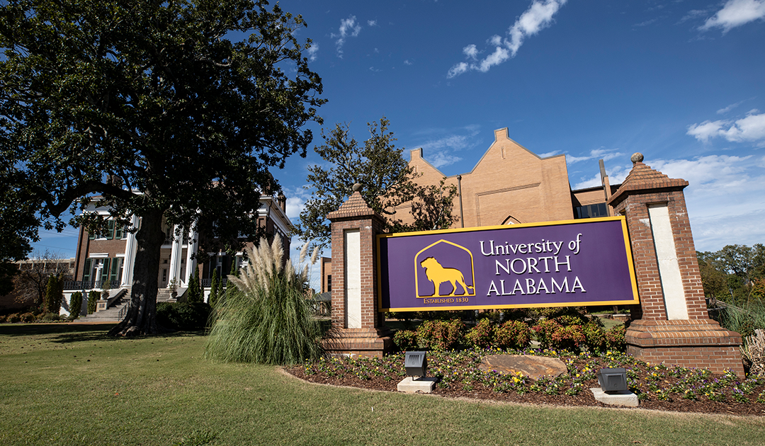 Agreement Offers All Federal Employees Access to UNA Education